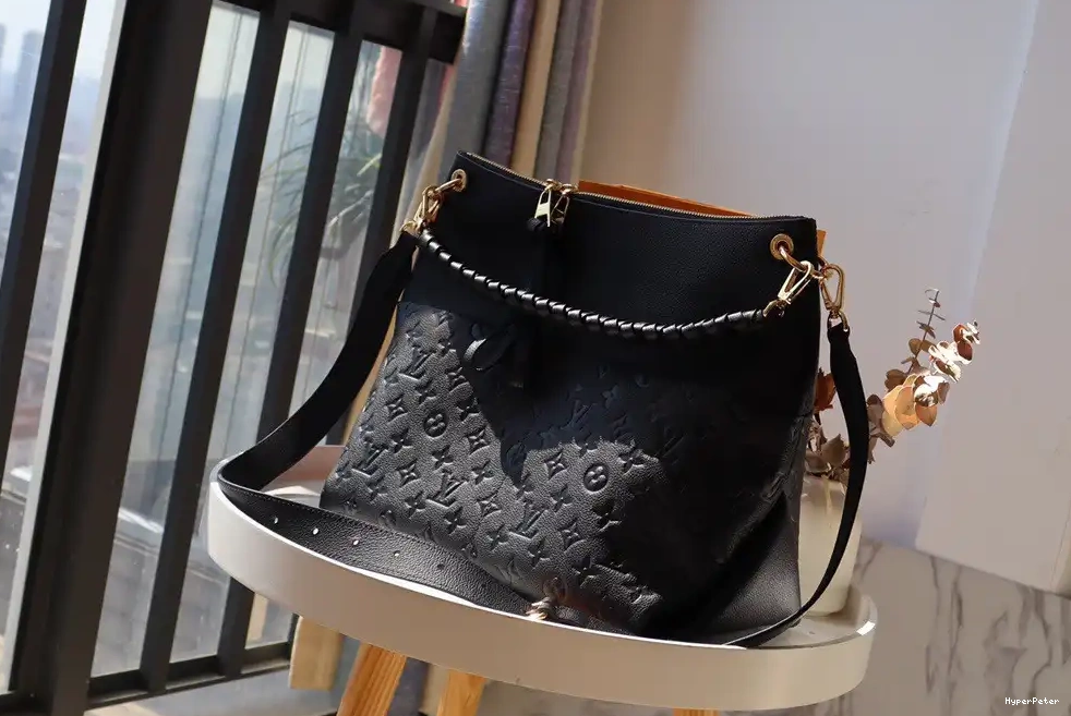 MAIDA HOBO LOUIS VUITTON 0704